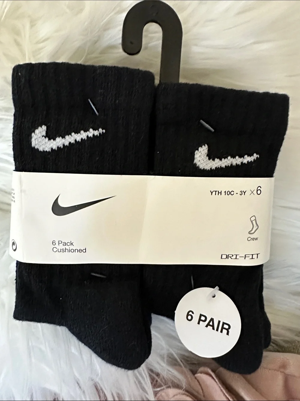 Nike kids every day cushioned crew Black Crew Socks with White Swoosh (6 Pack)